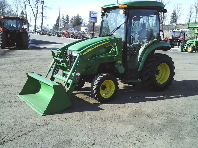 We Finance All Types of Credit! - 2011 John Deere 3520 Tractor